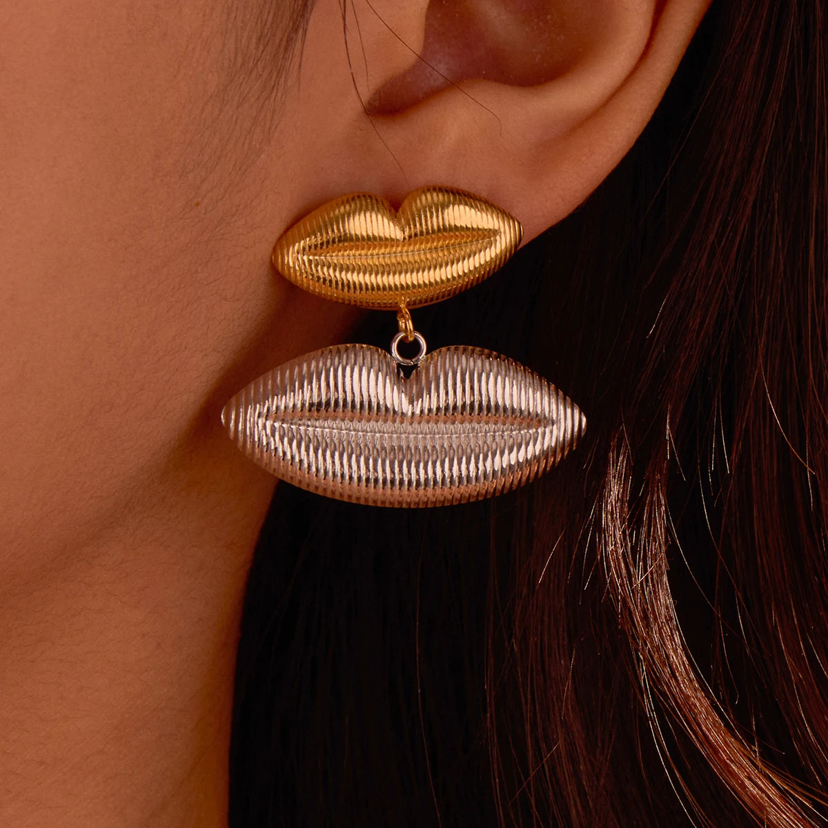 2025 Two-tone Stainless Steel Double Lips Shaped Drop Earrings Women Fashion Statement Ear Jewelry
