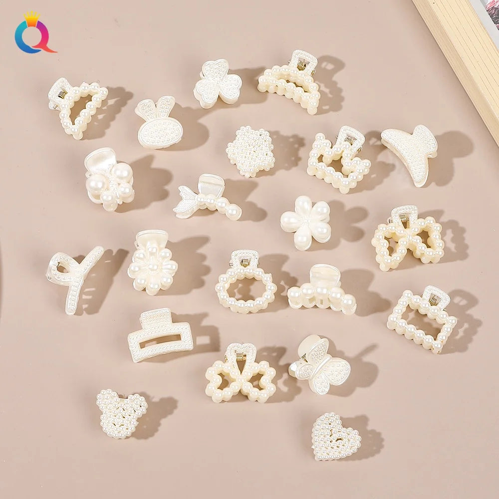 QIYUE Cream White Color Mini Hair Claw with  Pearl Decoration Small  Hair Claw Clip  for Kid Children