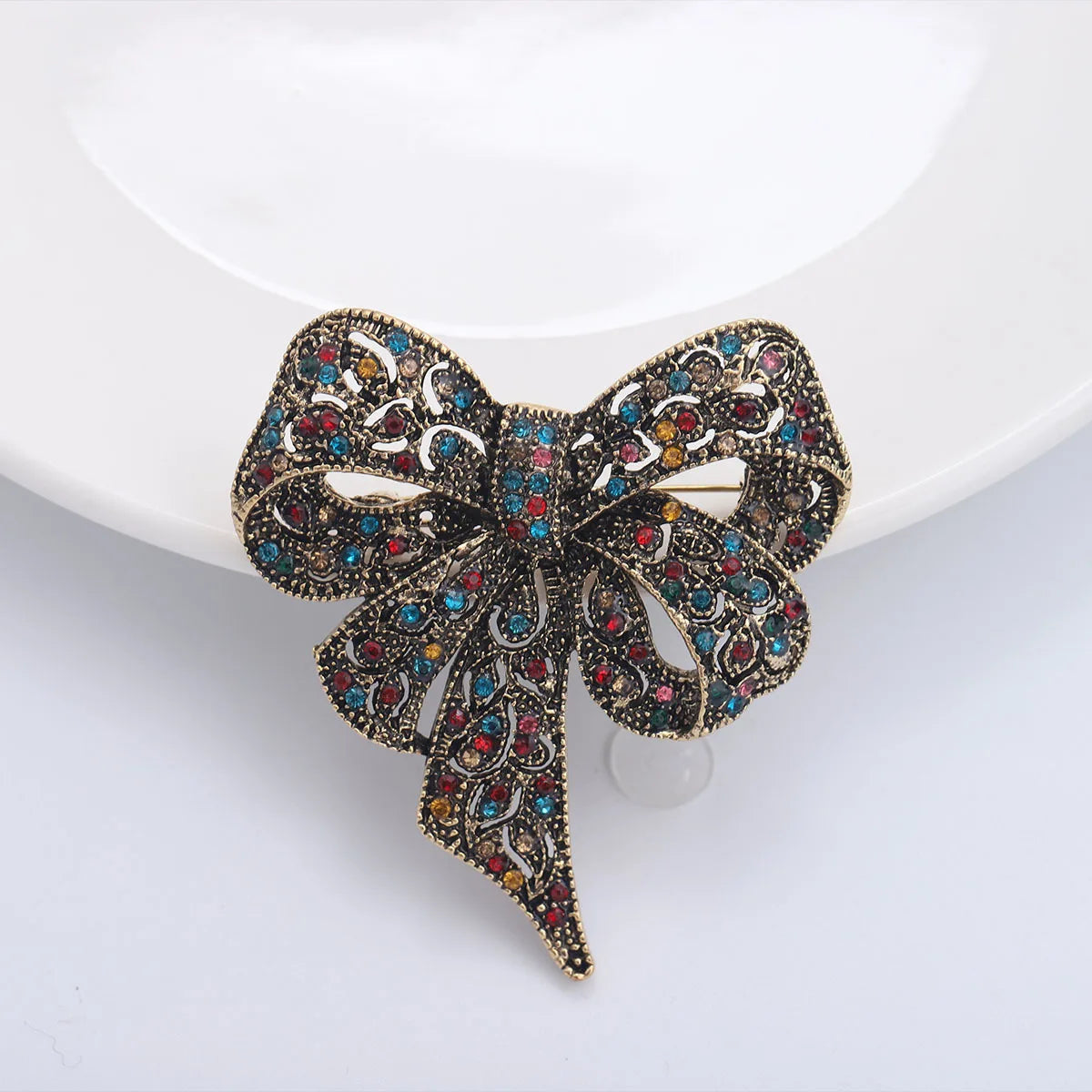 Elegant Diamond Bow Knot Designer Brooch Women Colorful Rhinestone Crystal Bow Suit Brooch for Gift