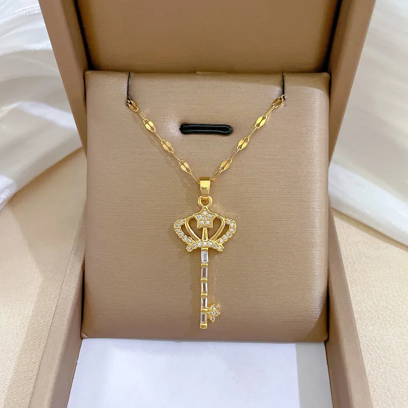Trendy Crown Key Light Luxury Necklace Women's Gold Banquet Wedding Necklace Stainless Steel Titanium Steel Necklace