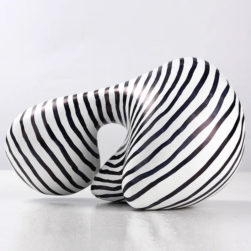 Modern Minimalist Light Luxury High-end Synthetic Resin Modern Art Abstract Art Ornaments Entrance TV Cabinet Living Decorations