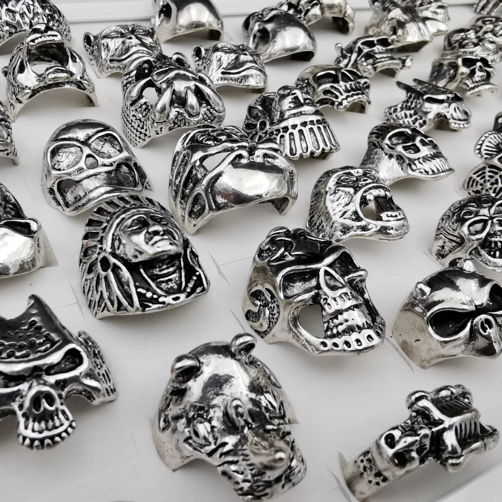 2023 Fashion Hip Hop Rings for Men Alloy Jewelry Factory Directly Big Sales Random Style Punk Gifts in Stock