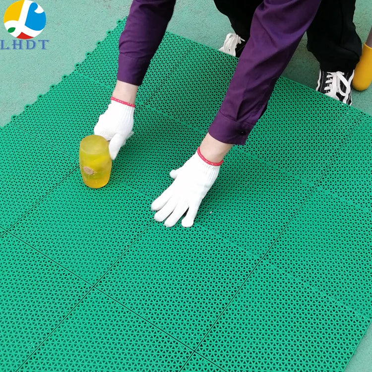 Suspended Interlocking Outdoor Basketball Court Flooring Sports Assembled Modular with Cushion