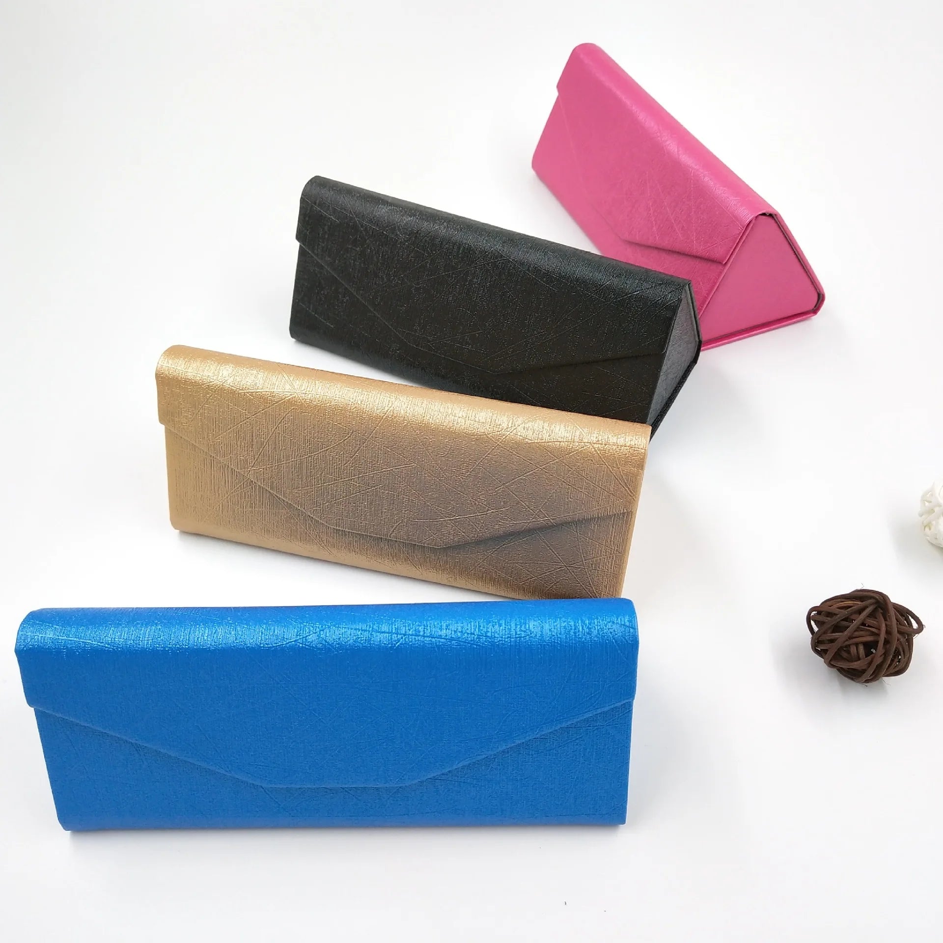 Qmoon Colorful Handmade Sun Glasses Sunglasses Packaging Box Custom Logo Fashion Pu Sunglasses Case Leather Sunglass Folding Box
