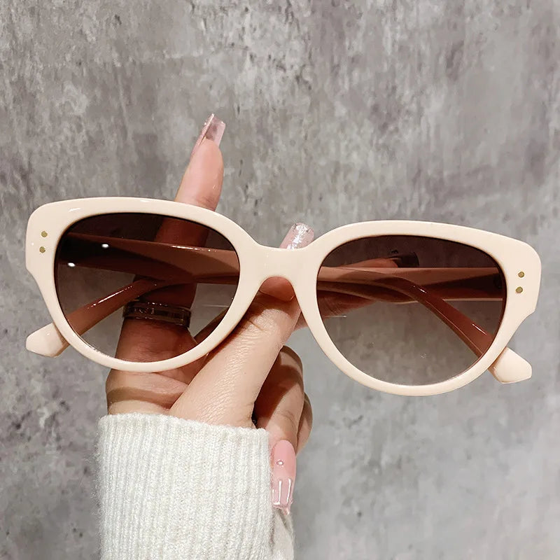 New Arrival Custom Personalized Cheap Fashion UV400 Comfortable Luxury Sunglasses for Women Cateye 2026