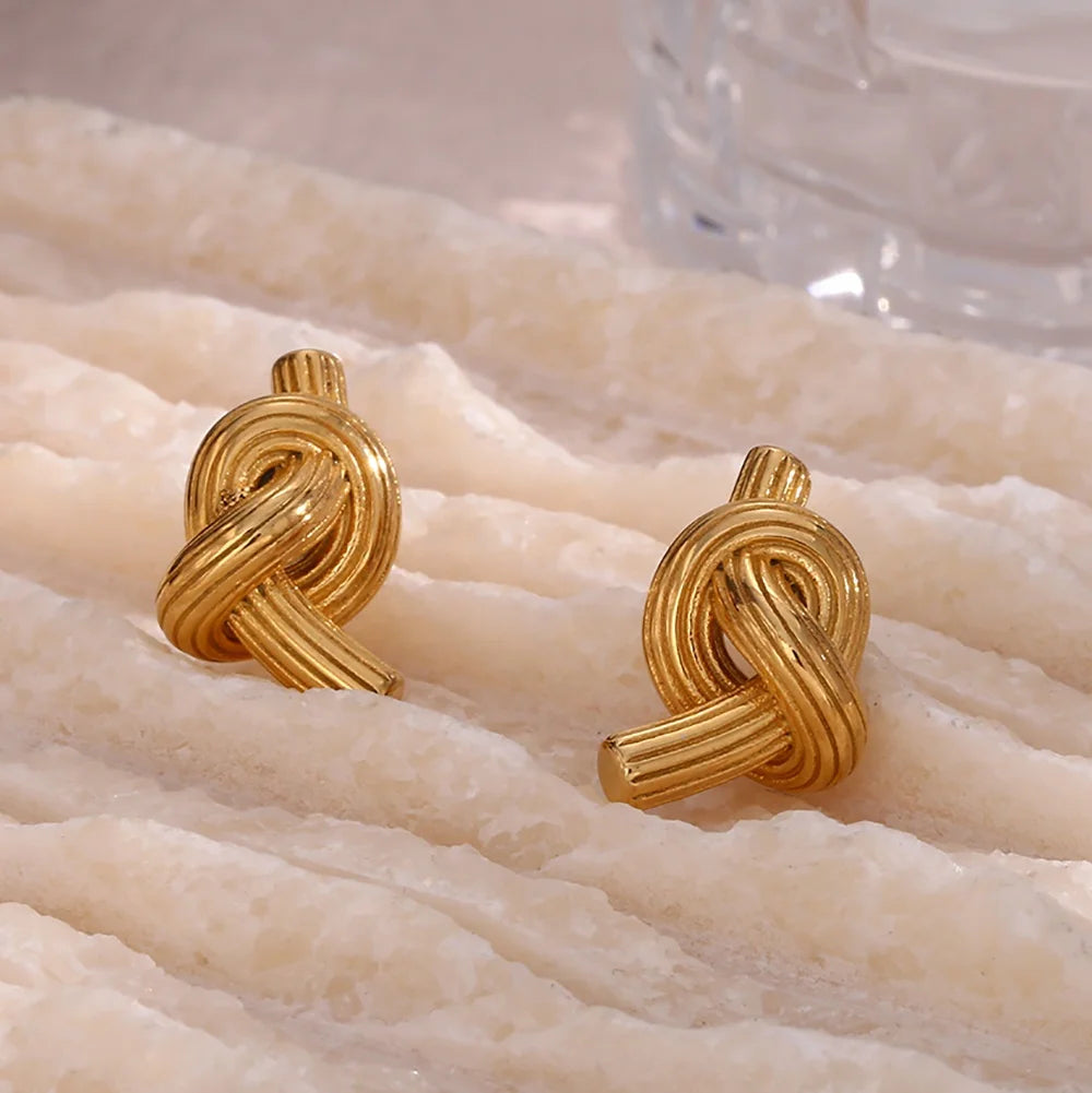 2023 Trendy 18K Gold Plated Stainless Steel Women's Earrings Fashionable Knot Stud Charm for Parties Weddings Gifts Wholesale