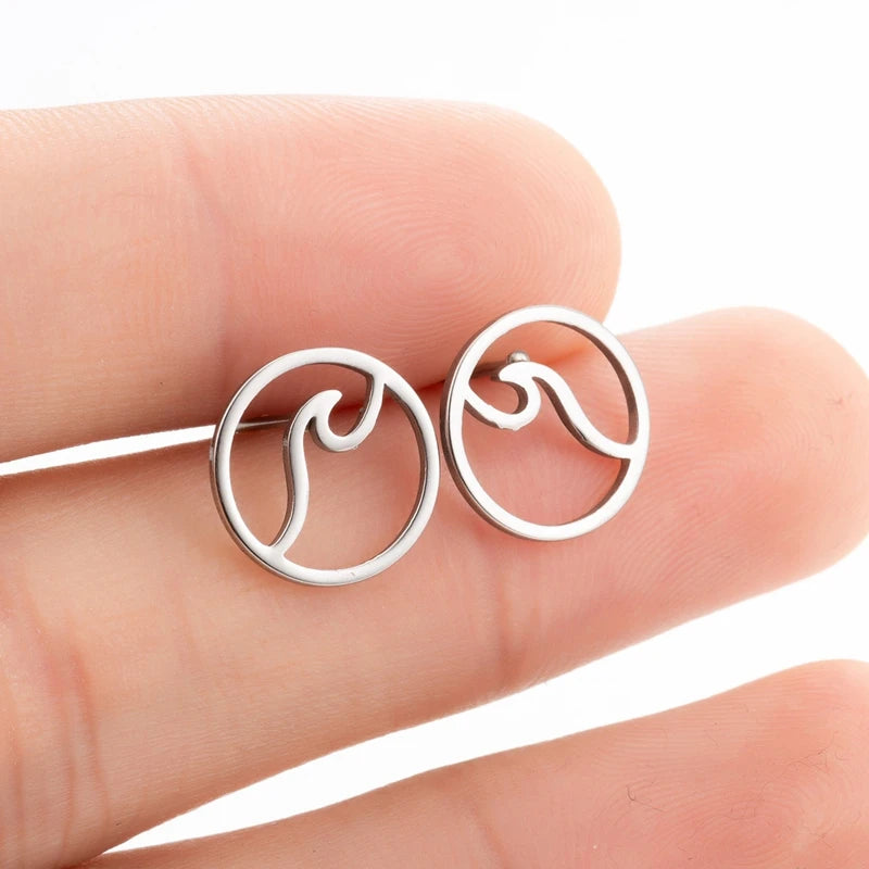 Wholesale 18K Gold Silver Plated Round Heart Shape Stainless Steel Twist Water Wave Stud Earrings for Women Ladies