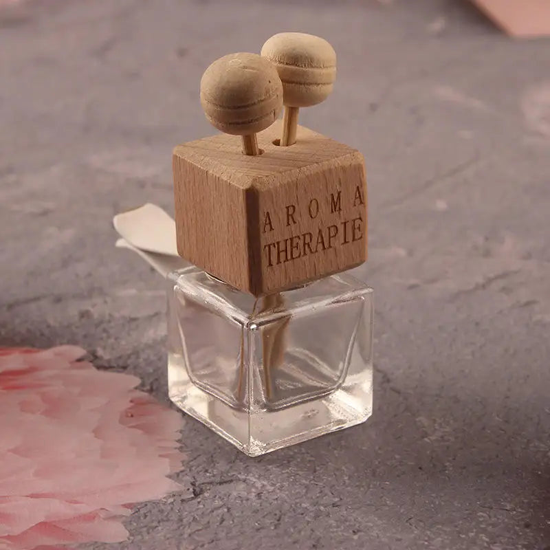 L 10ML Car Air Conditioner Air Outlet Clip Transparent Glass Mini Empty Perfume Bottle with Nature Wooden Cap 10ml Volume