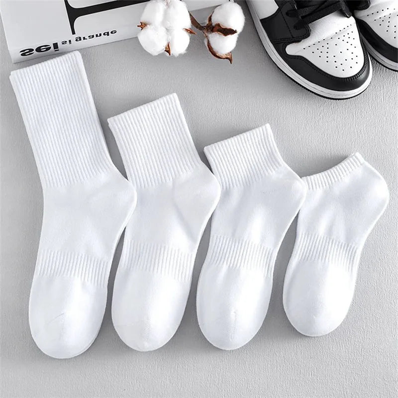 Wholesale 100% Pure Cotton Athletic Sports Socks Perspiration Absorption Foot Tube Socks with Logo on Bottom for Spring Season
