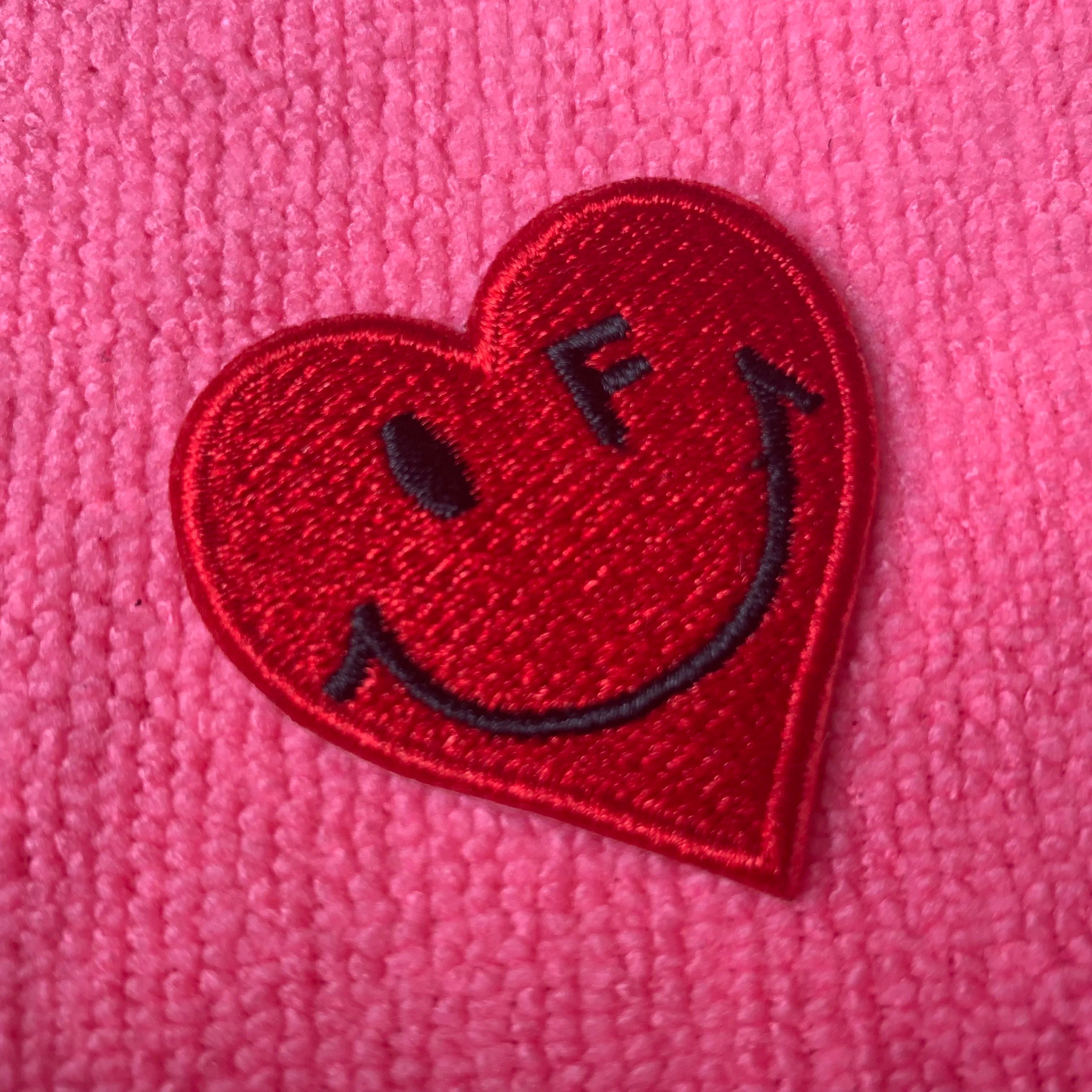 Bright Red Color 100% Full Embroidery Emblemdie Cut Heart logo Fabric Embroidery Patch for Jeans