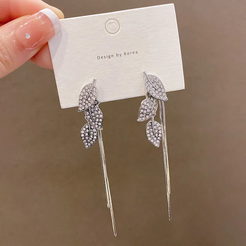 Trendy Bling Bride Wedding Earring Bling Diamond Cz Cubic Zircon Leaf Long Drop Earrings 925 Silver Plated Zircon Leaf Earrings