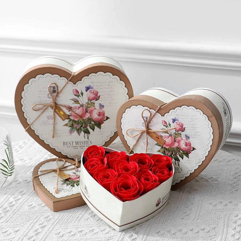 Hot Sale Christmas Valentine's Day Gift Boxes Heart-shaped Christmas Eve Customized Recycled Materials Magnetic Closure Various