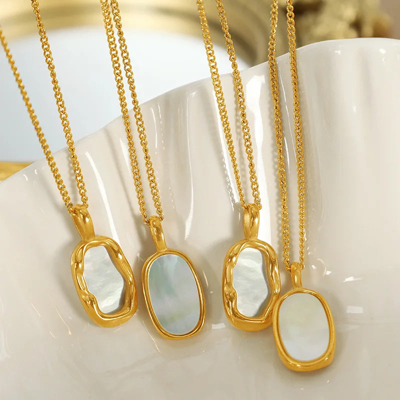 Custom Stainless Steel Necklace Geometric Shape White Shell Pendant Necklace for Woman Gift