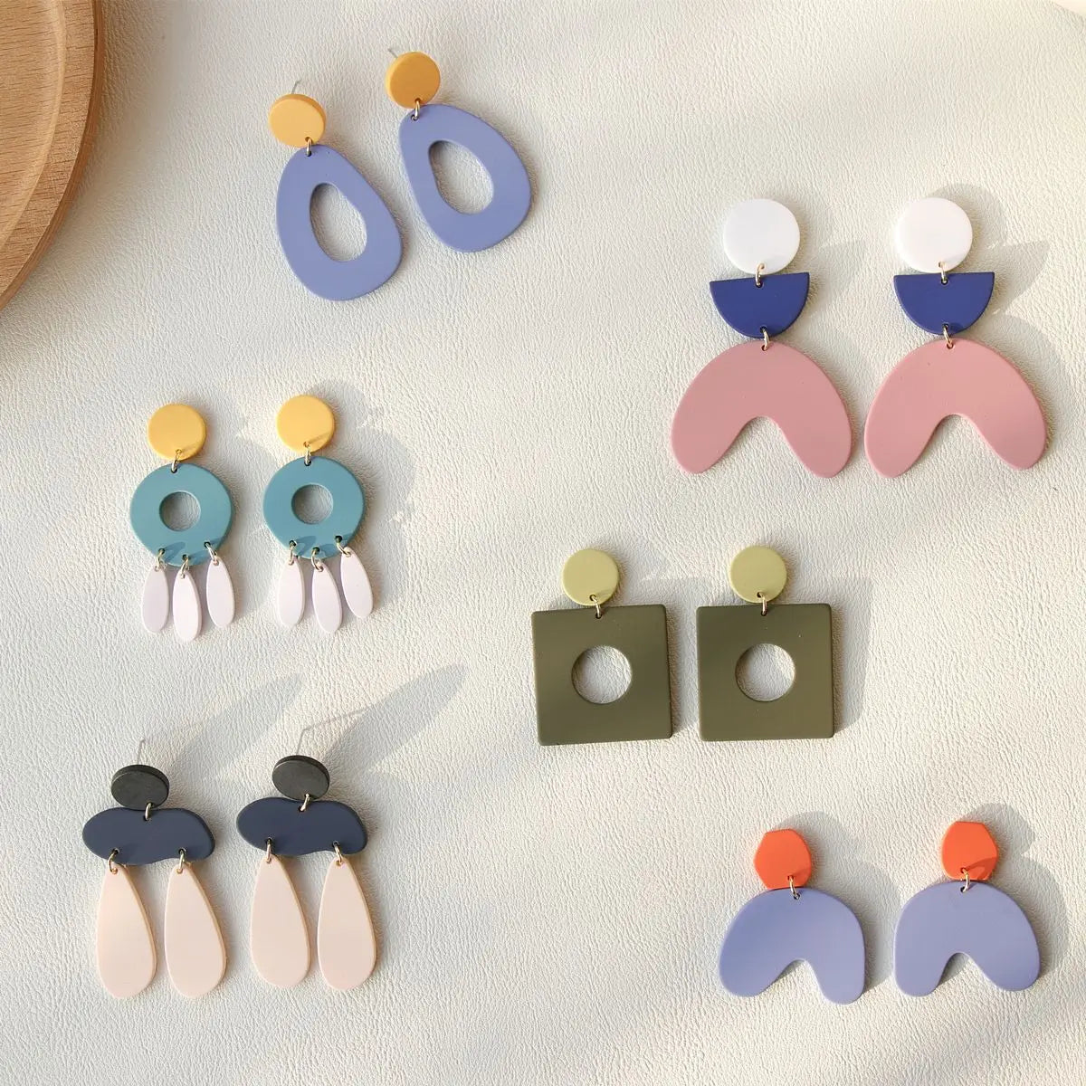 New Ins Hot-selling Ceramic Clay Lacquer Acrylic Retro Geometric Stitching Hollow Earrings Exaggerated Earrings Wholesale