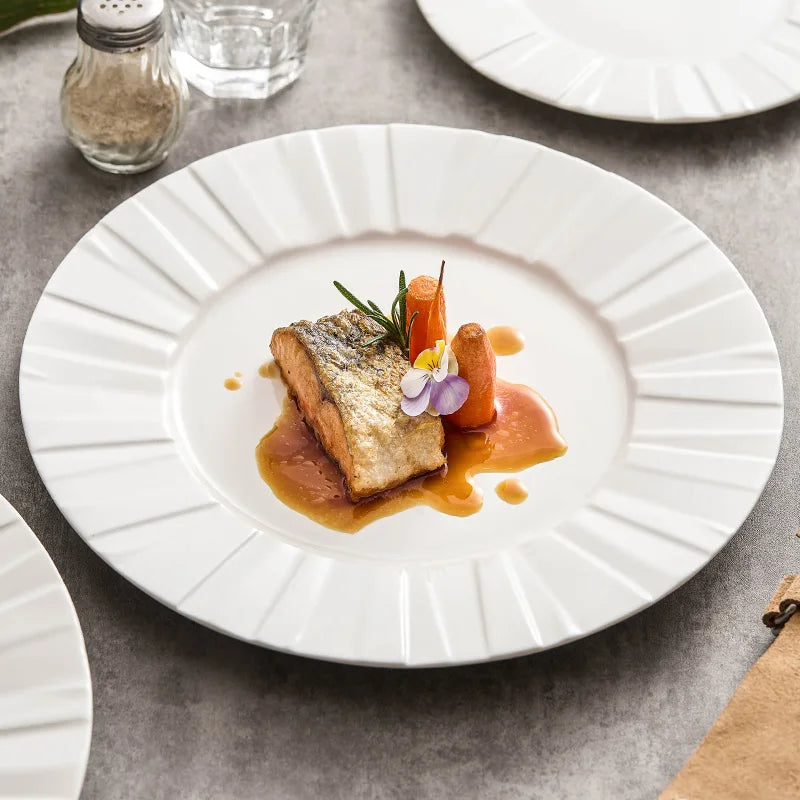 Hot Selling Eco-Friendly Embossed White Porcelain Dinner Set with Gold Rim Luxury Restaurant Quality Food Safe Minimalist Design