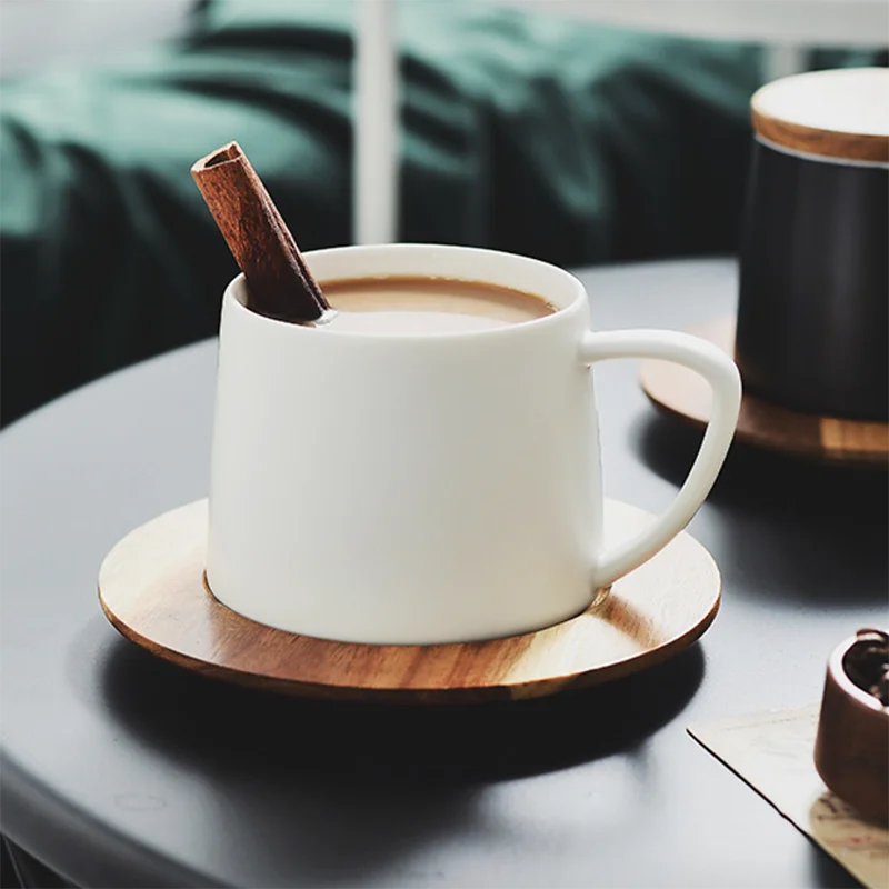 Drop Shipping Ceramic Mug with Lid Simple Coffee Cup Afternoon Tea Cup Saucer Coffee Cup Ceramic Travel Mugs with Lid