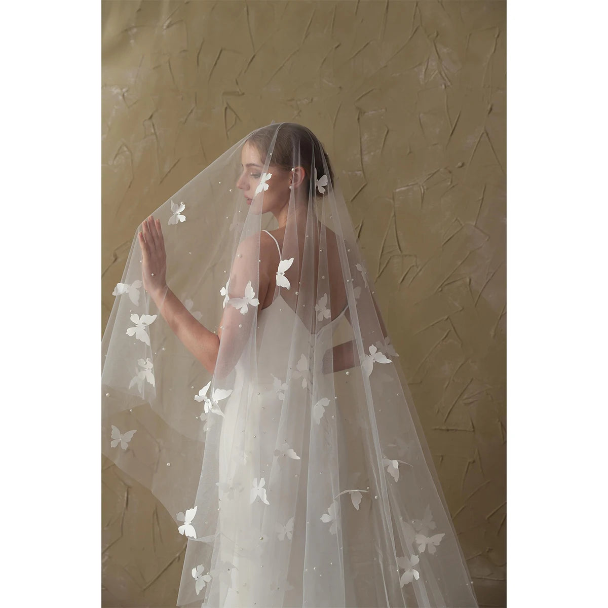 Elegant Long White Ivory Tulle Pearls 3d Butterflies Cathedral Wedding Veil Bridal Veil