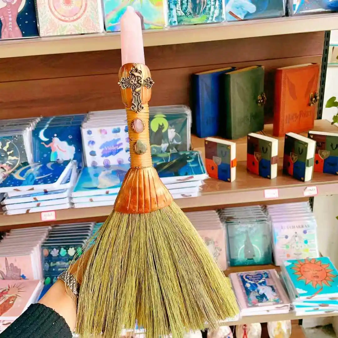 Wholesale Handmade Natural Crystal Gemstones for Ritual Witches' Magic Broom Polished Christmas Mascot Gift