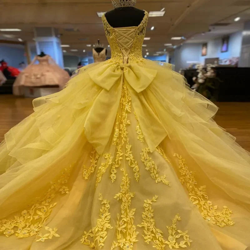 Yellow Quinceanera Dresses V Neck Lace Applique Sweet 15 Gowns Ruffles Tier Ball Gown Junior Birthday Party Dress MQ426