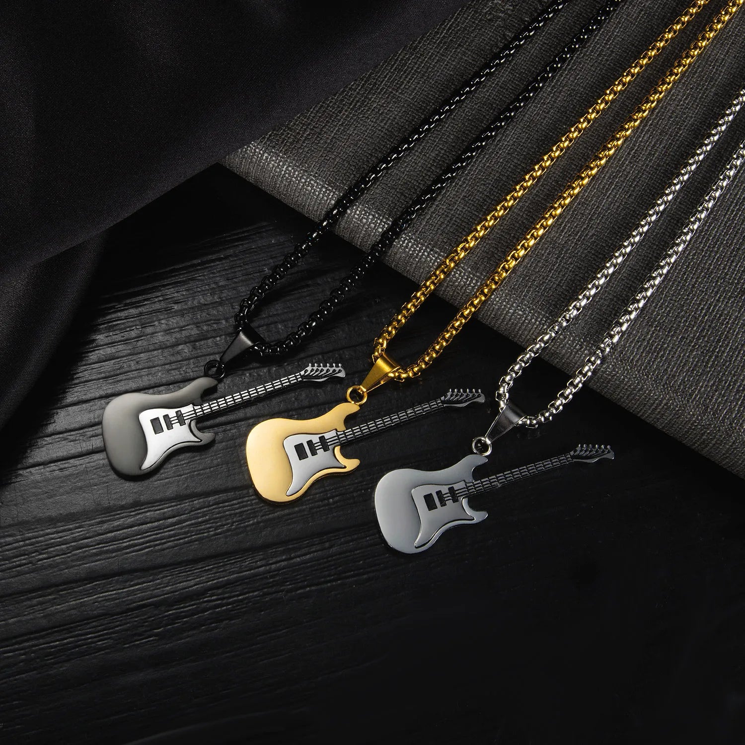 Trendy No Fade Two Tones Stainless Steel Rock Guitar Pendant Popcorn Chain Creative 18K Gold Plated Music Necklace Accessories