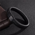 Wholesale Customizable Leather Bracelet Genuine Braided Magnetic Clasp Bracelet for Men