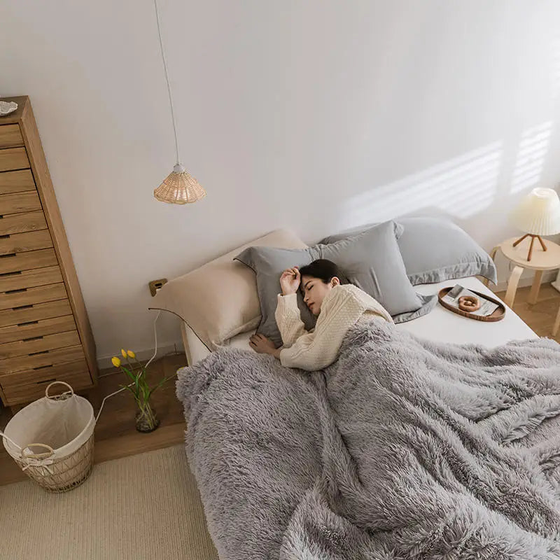 Korean Style 100% Polyester Woven Throw Blanket Four Seasons Use Anti-static Price Direct Online Sale