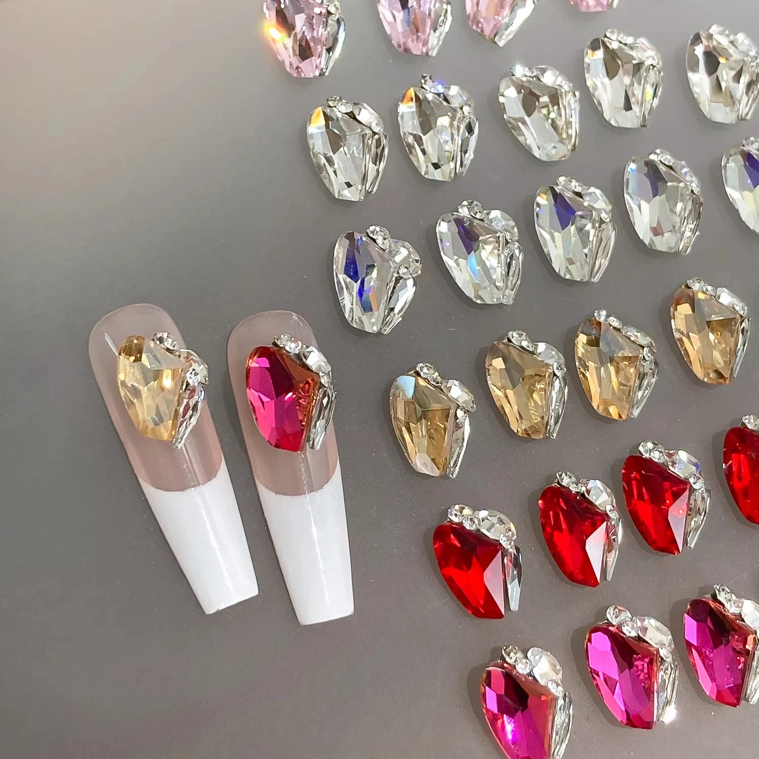 2025 High-End Nail Accessories Peach Heart Love Sparkle with Pearl 8mm Nail Jewelry in Popular Cartoon Style Light Luxury