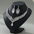 Custom Luxury Temperament Rhinestone Pearl Necklace Earrings Set Flower Alloy Clavicle Chain Bridal Jewelry for Women