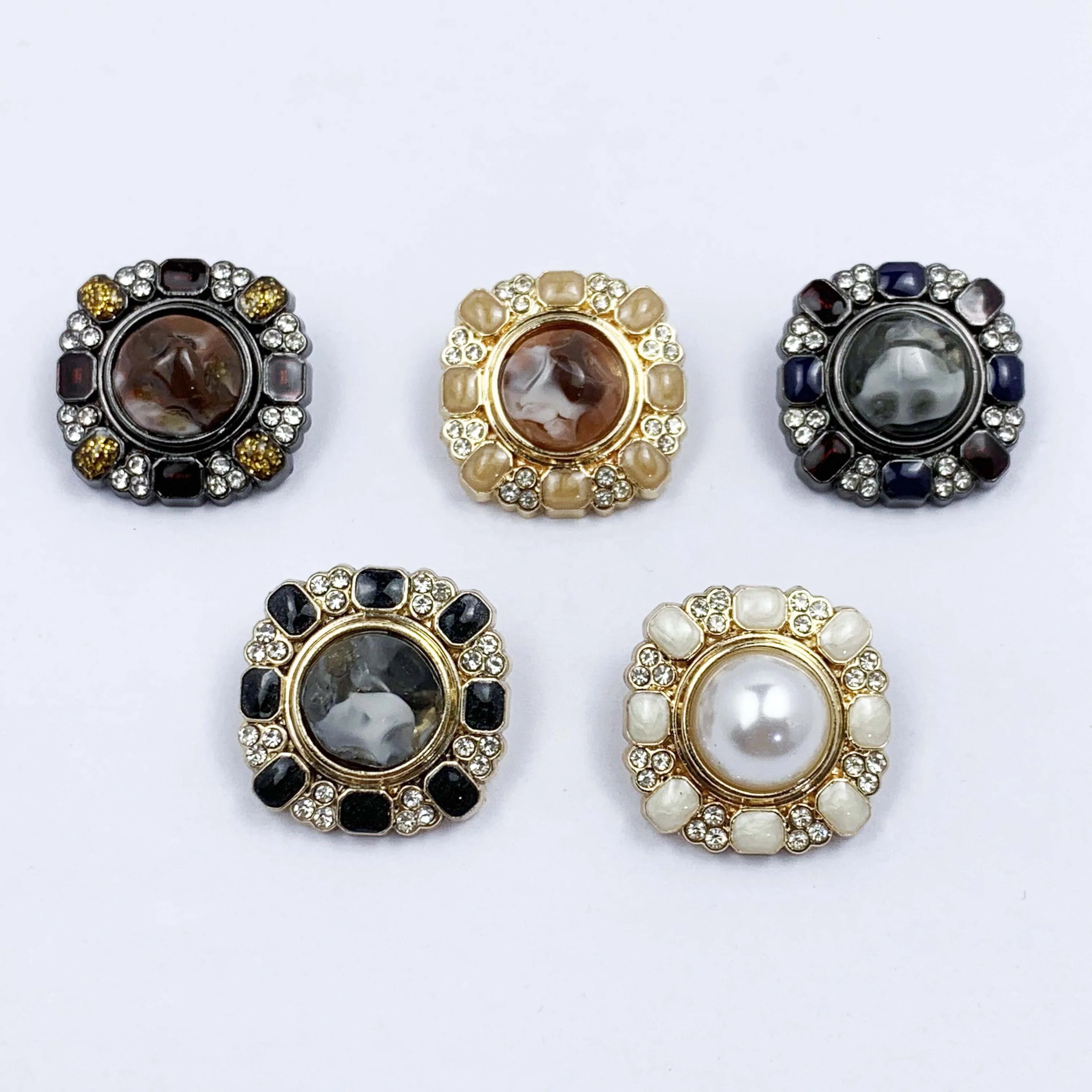Fashion Women's WIKO G291 Plated Gold-Color Shank Buttons with Round Pattern Diamond & Rhinestone Decor Nickel-Free Zinc Alloy