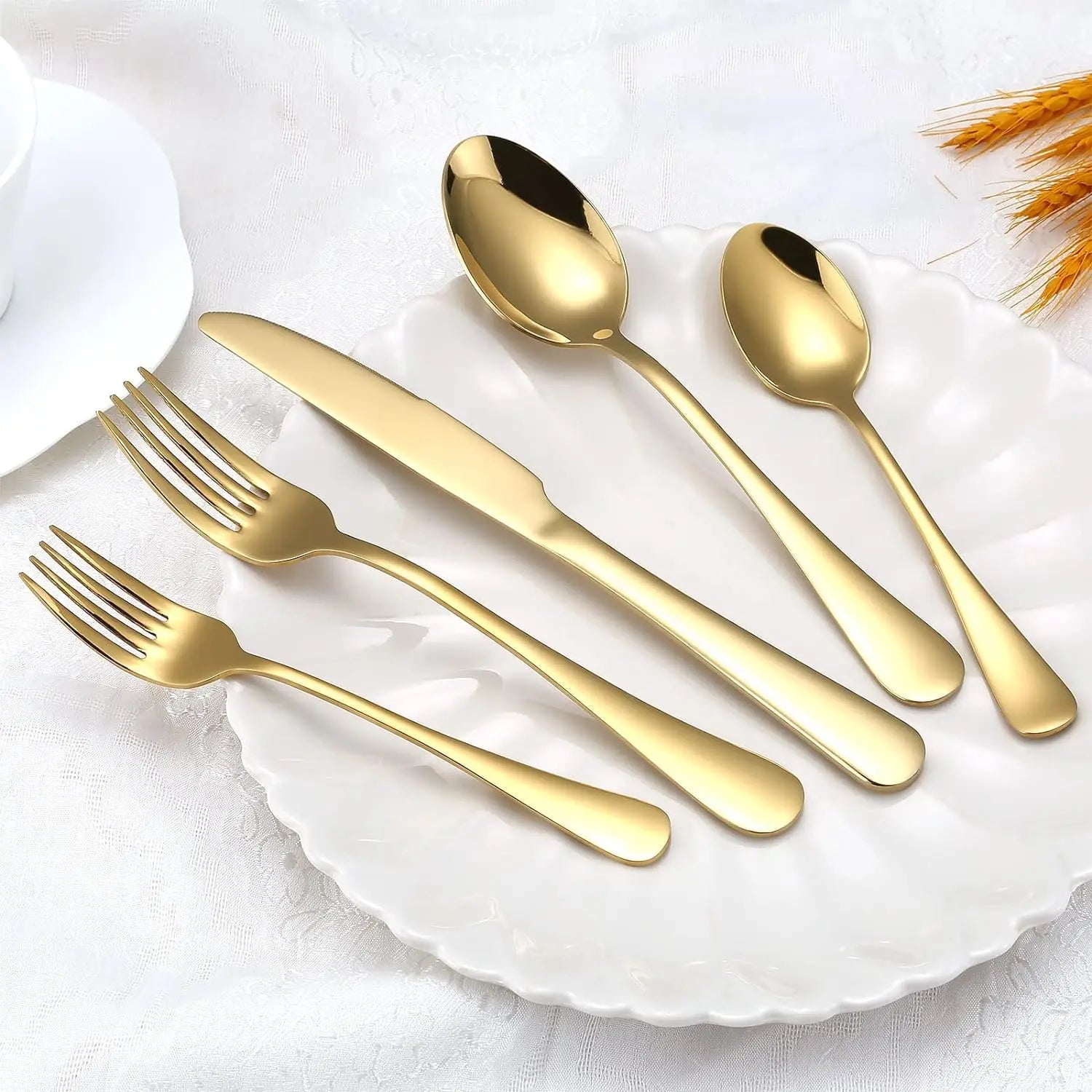 Top Quality Golden Cutlery Set Spoon and Fork Set Stainless Steel Dinnerware Set Flatware in Stock