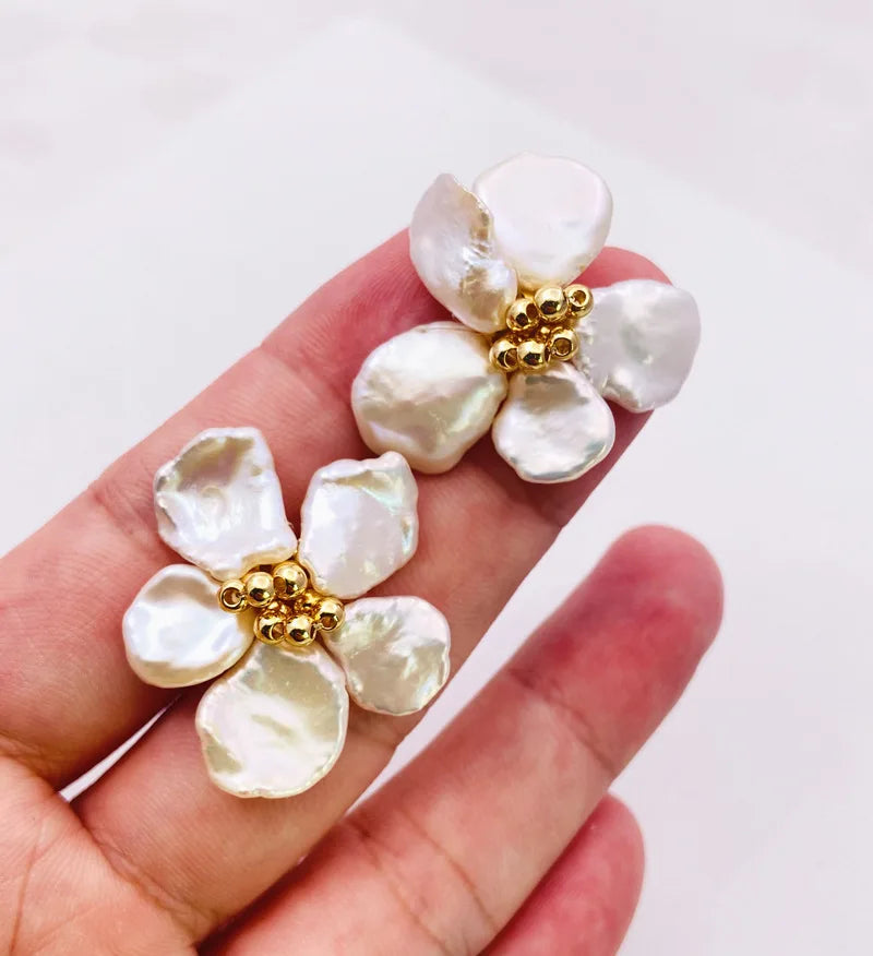 Latest Natural Fresh Water Pearl Flower Earrings Personality 925 Silver Needle Earrings Stud Jewelry Wholesale for Women