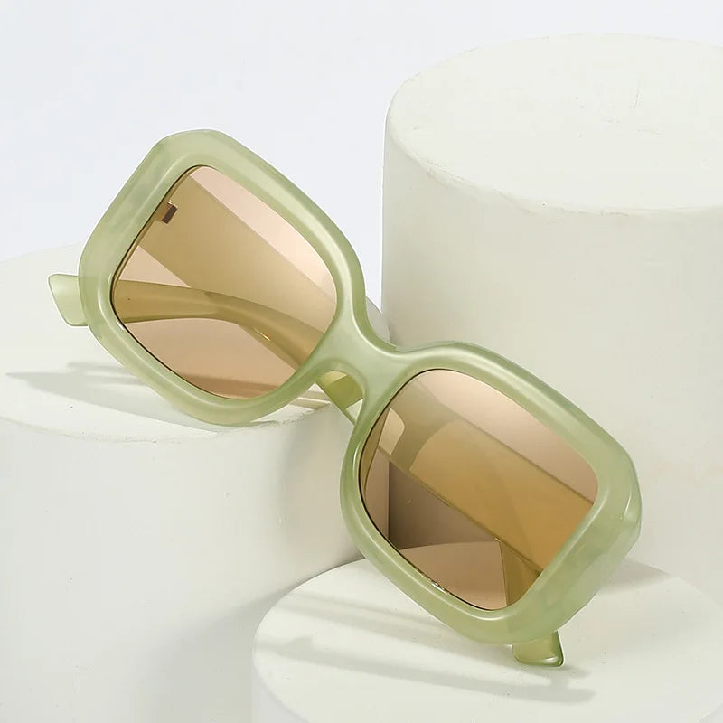 UNOC 2023 Summer New Hot Selling Square Frame Sunglasses Custom Logo Fashion Style for Women Men Purple PC Frame Acrylic Lenses