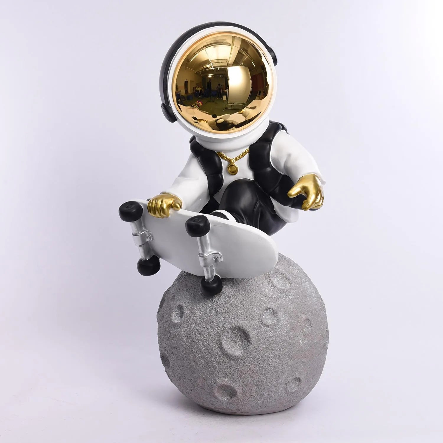 Living Nordic Kid Room Gift Office Home Decoration Piece Accessory Sculpture Astronaute Ornament Ornamental Astronaut