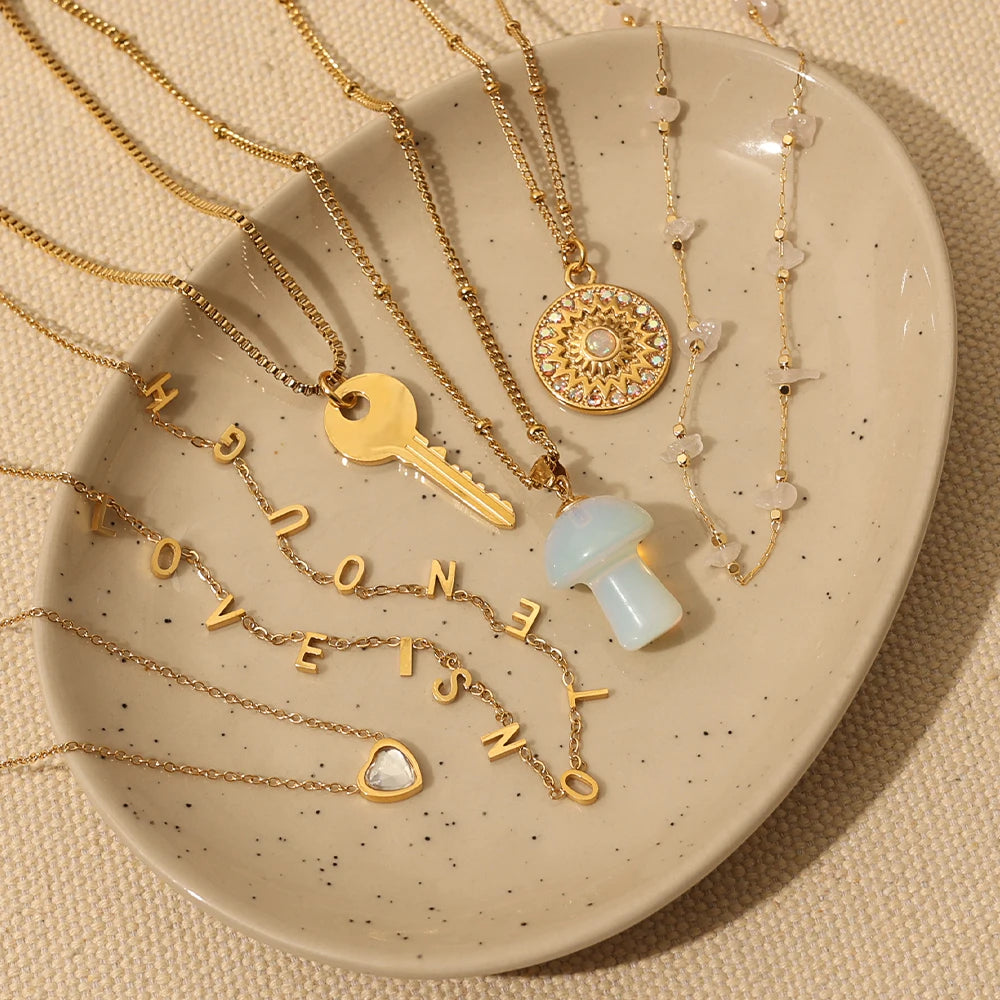 Unique Design High Quality Tarnish-free Stainless Steel Jewelry Gold Plated Transparent Jade Mushroom Pendant Necklace