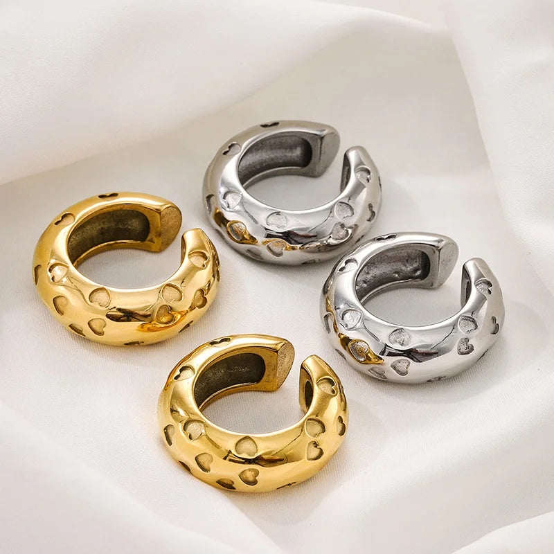 2023 Autumn Jewelry Non Pierced Vintage PVD 18K Gold Plated Stainless Steel Chunky Pattern Clip on Cuff Heart Earrings for Women