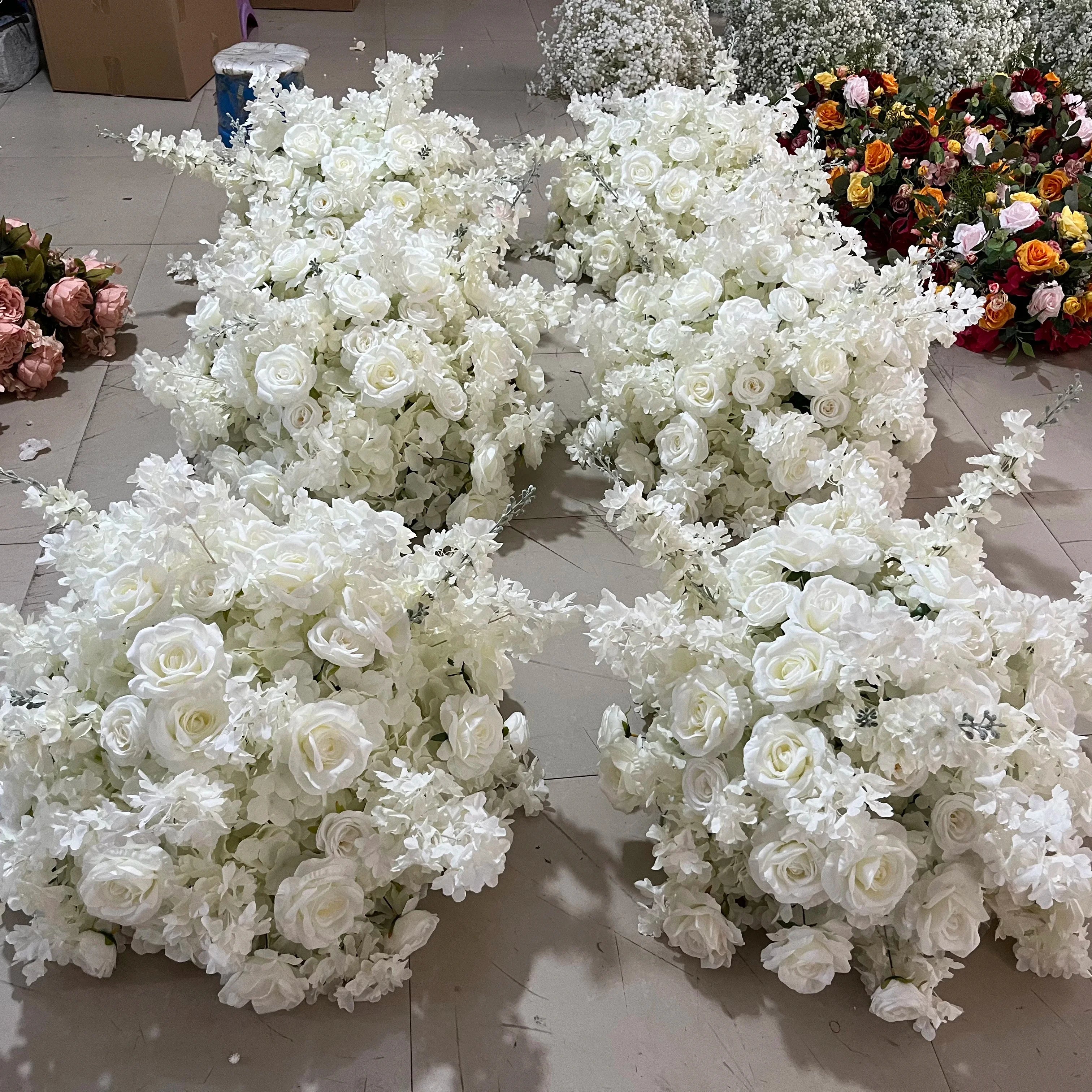 O-X865 Customized White Cherry Blossom Flowers Runner Artificial Rose Flower Ball Centerpiece Silk Flowers Row for Wedding Decor