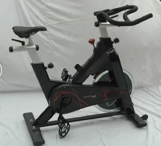 Magnetic Commercial Spinning Bike Wholesale Indoor Stationary Bike Gym Center Home 18kg Flywheel Bicycle Workout 2023 Bike