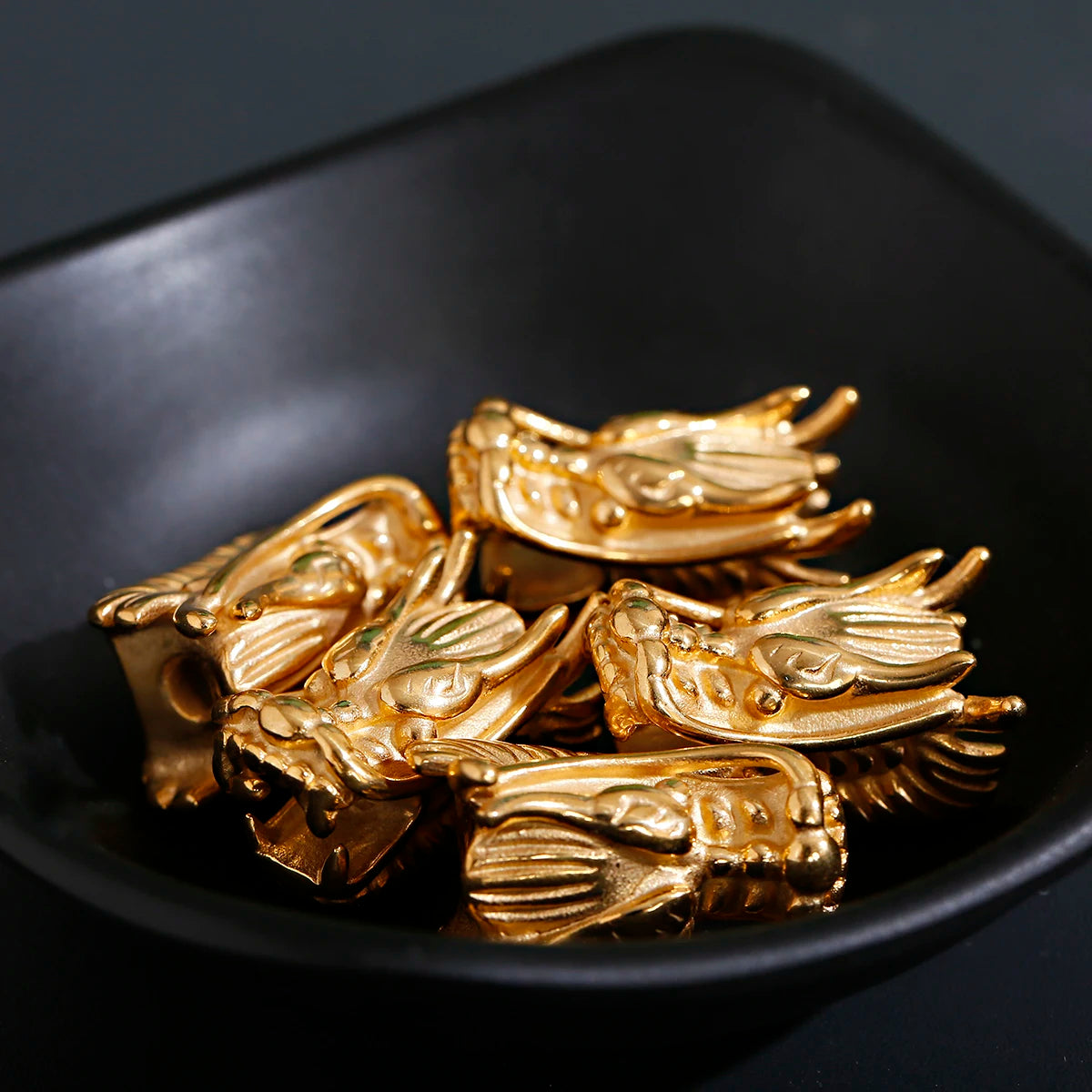 Douvei Fashion Gold Plated Stainless Steel Animal Shape Dragon Head Diy Jewelry Making Accessories Spacer Beads Big Hole Model
