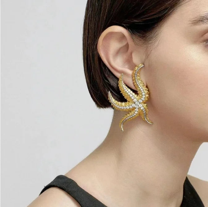 Women's Trendy Summer Gold Color Crystal Rhinestone Starfish Stud Earrings Exaggerated Boho Large Metal Jewelry Fashion Earrings