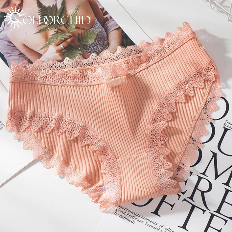 High Quality Women's Solid Pattern Cotton Panties with Lace Decoration Threaded Bow Plain Dyed Technique