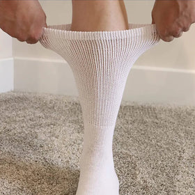 Comfortable Knitted Bamboo Fiber Diabetic Socks Crew Length for Edema Management