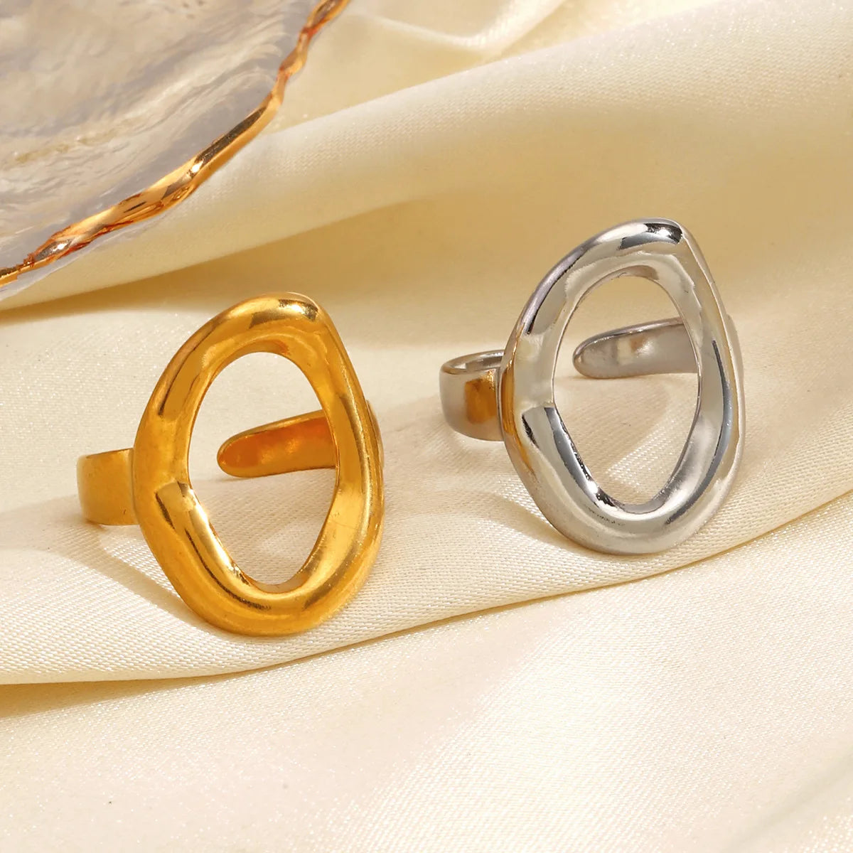 Hot Sale 18K Gold Plated Vintage Irregular Shaped Oval Ring Fashion Stainless Steel Adjustable Ring for Women for Engagement