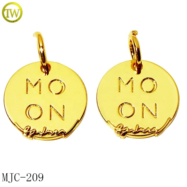 Gold Plated Bikini Metal Gold Hang Charms Zinc Alloy Jewelry Accessory Metal Engraved Name Pendant Tags for Bracelet
