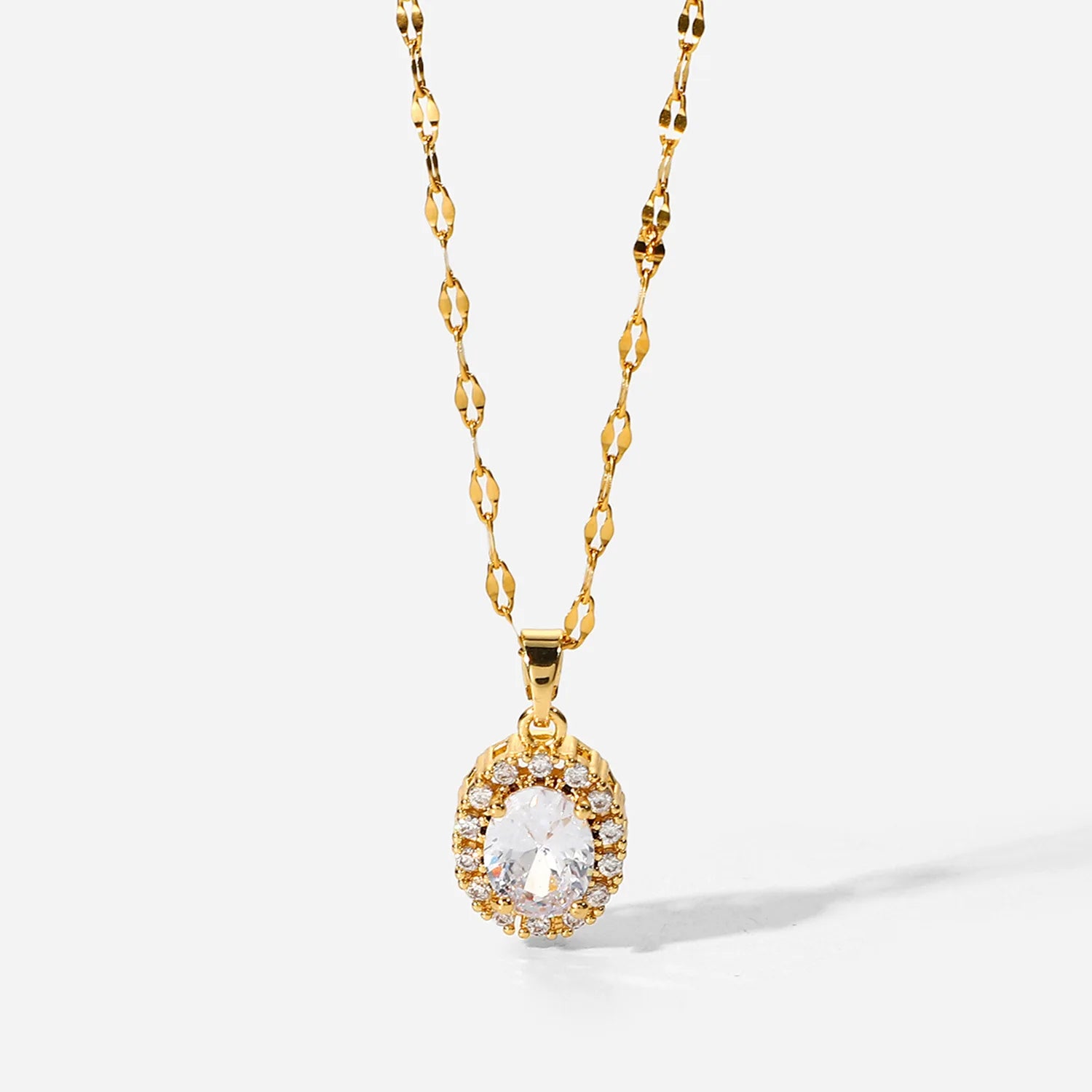 New Arrival 18K Gold Plated Stainless Steel Jewelry Tarnish Free Necklace Oval White Cubic Zirconia Pendant Necklace for Women