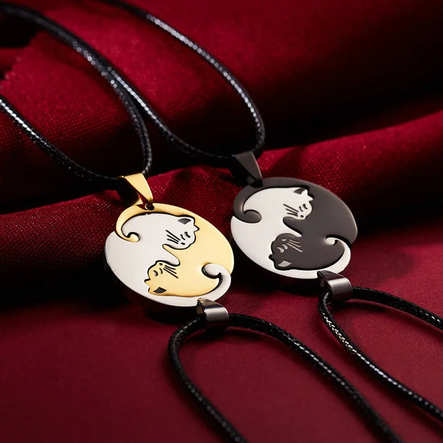 Stitching Cat Necklace for Men Women Round Shaped Black White Cat Animal Pendant Best Friendship Gift Couple Jewelry Necklace