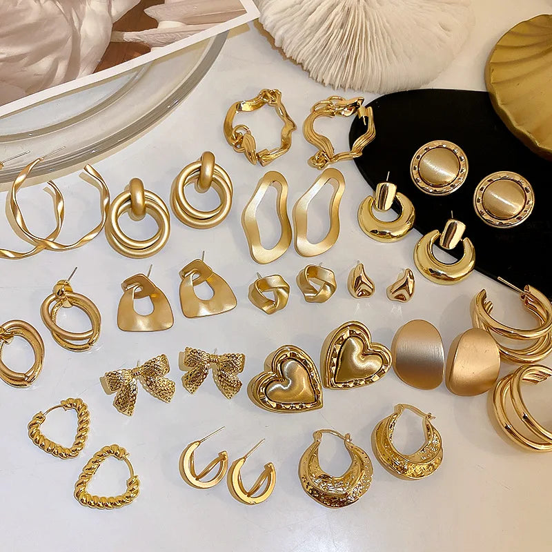 Kaimei 2022 Earring Fashion Jewelry Exaggerated love Bow Geometric Earrings Hammered Vintage Gold Stud Women Earrings 2022