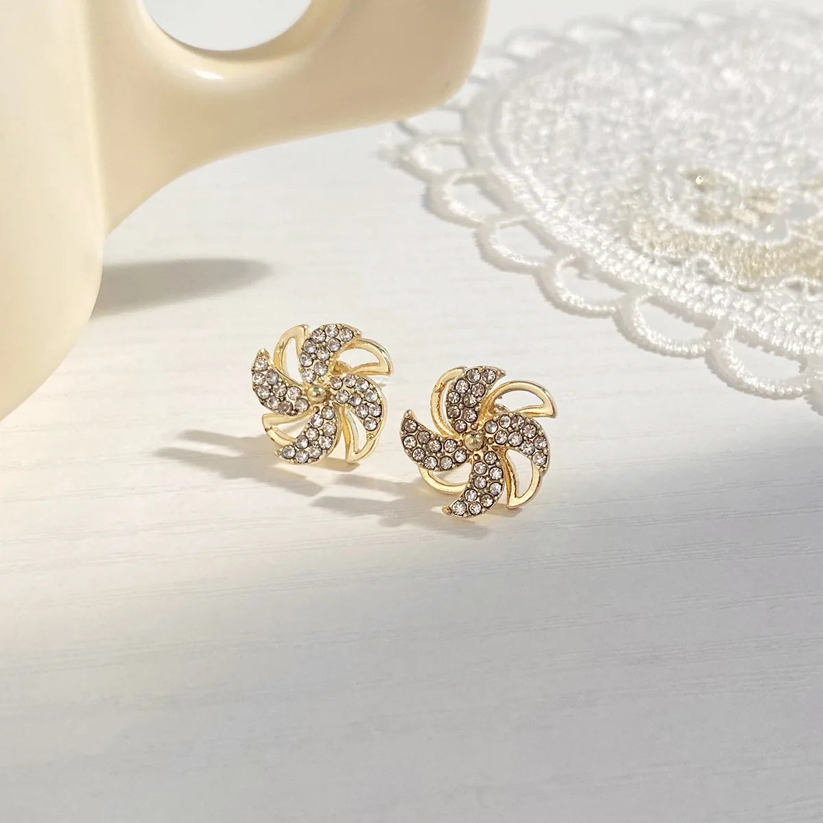 ODM Spinning Windmill 925 Silver Needle Earrings Sweet Exquisite Rhinestone Stud Earrings for Female