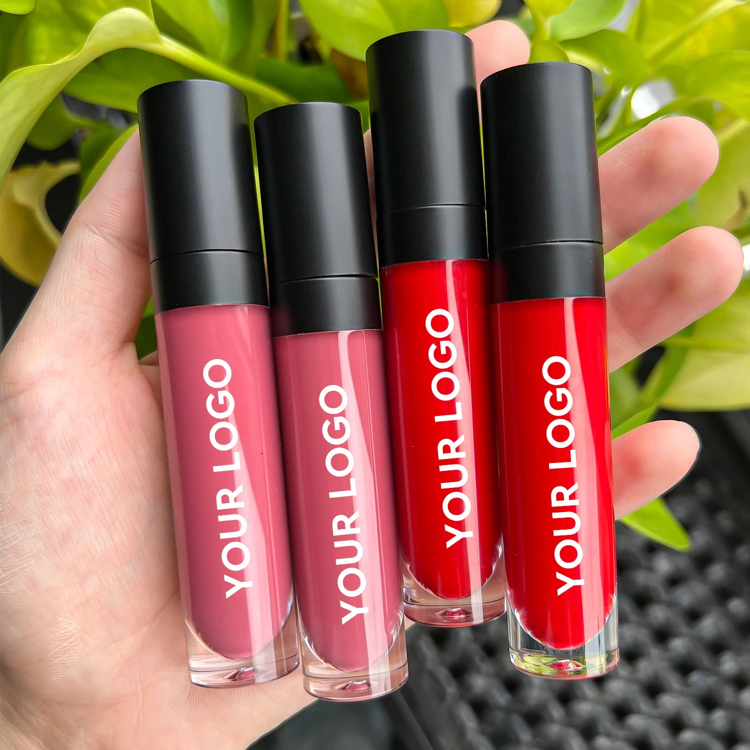 Matte Lipgloss Custom Logo Hot Selling Long Lasting Vegan Lip Gloss High Pigment Empty Lipstick Containers