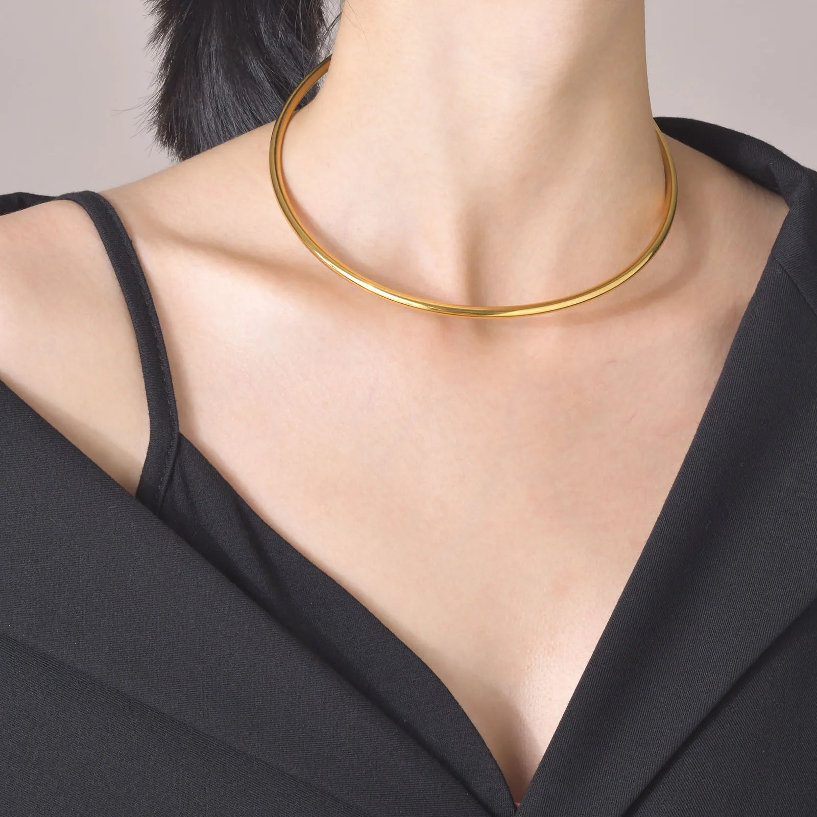 Thin Steel Wire Choker Collar Necklace 18K Gold Plated Stainless Steel Metal Collar Choker Statement Open Necklaces for Women