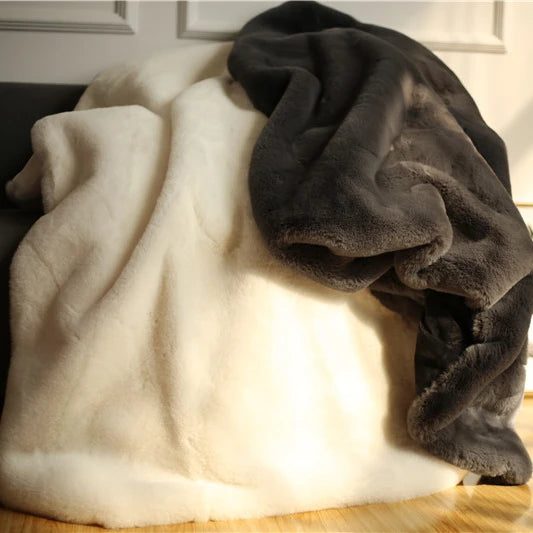 Wholesale Luxury Grey Plush Fake Rabbit Faux Fur Throw Blanket 127*152cm Soft Sofa Gift 100% Polyester White Pink Solid Pattern